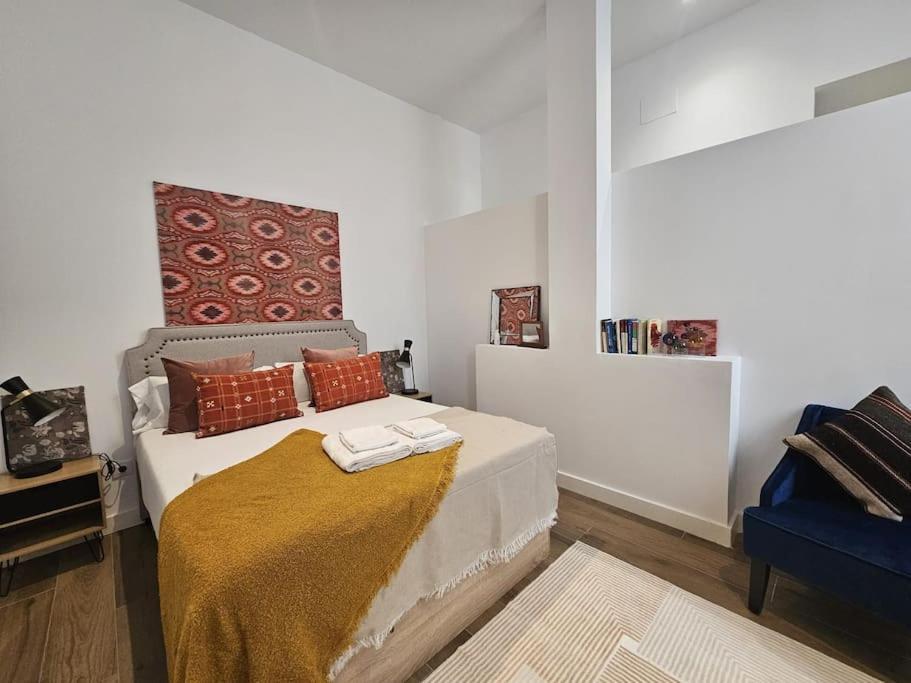The Gabriels Con Terraza Apartment Madrid Bagian luar foto